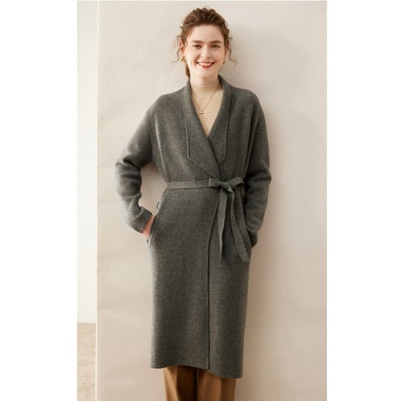 Light Luxury - Women's Long Cashmere Knitted Cardigan - Picture 9 of 14